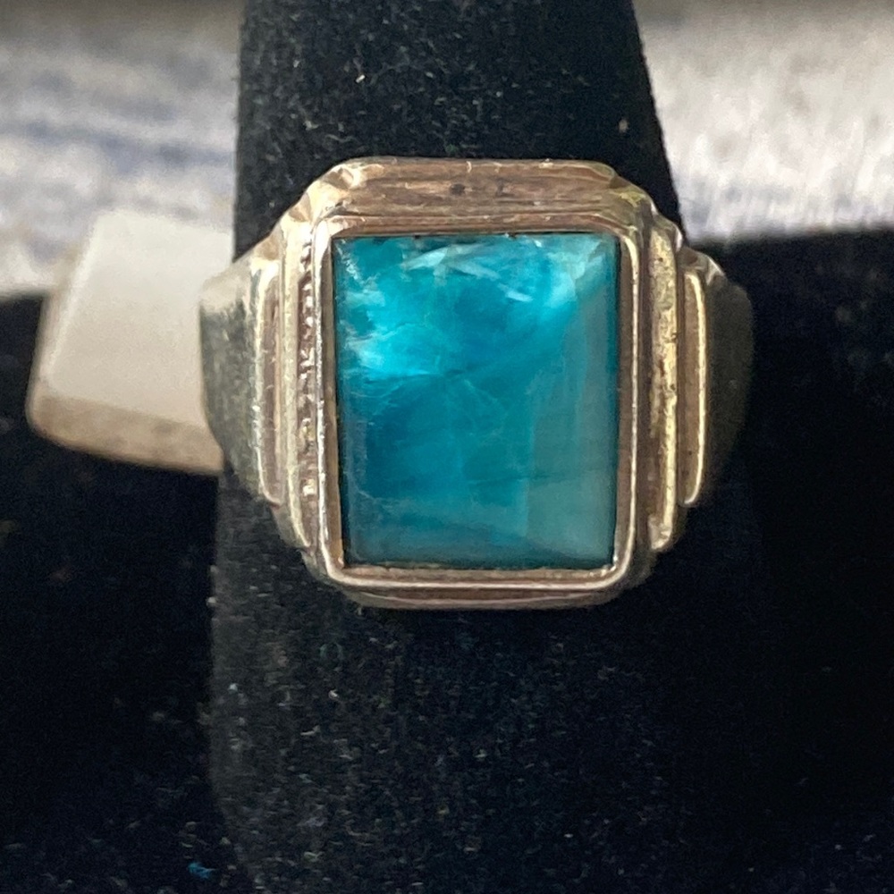 Very rare Victoria stone ring 925 stamped sterling